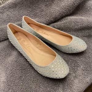 De Blossom Collection silver rhinestone shoes